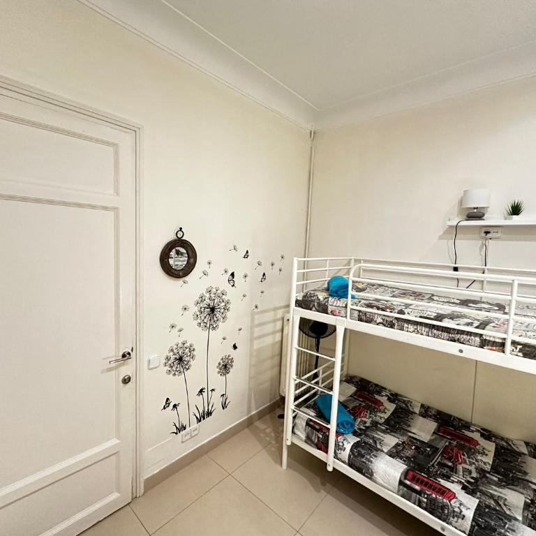 Rooms Granvia - Habitación Doble con baño compartido - 2 camas - 2