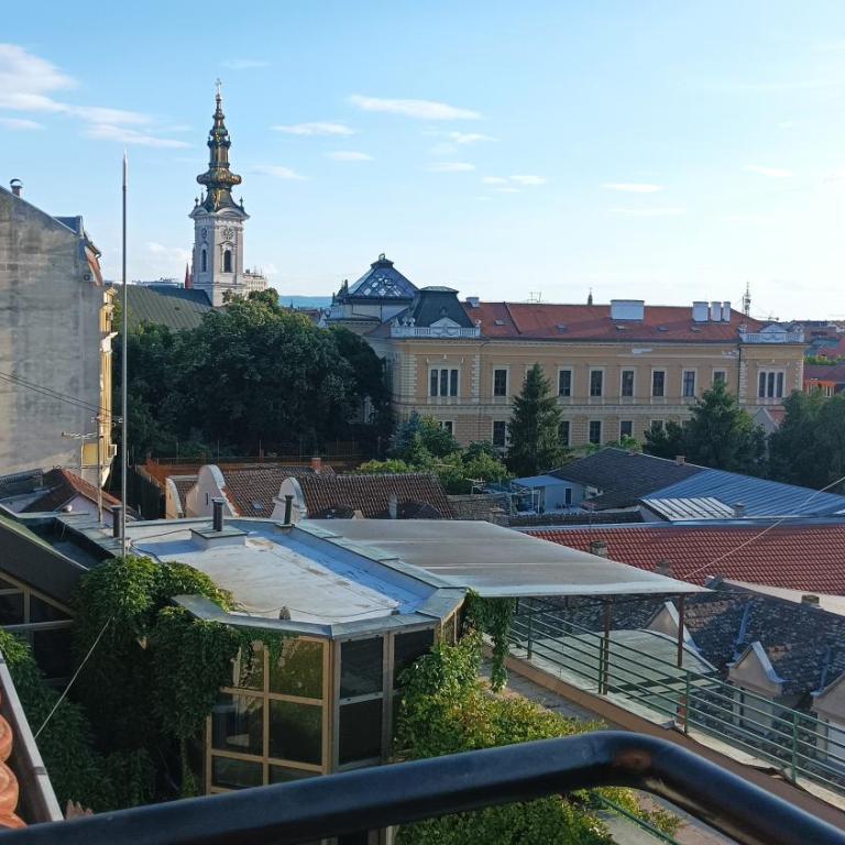 City Center Panorama - One-Bedroom Apartment with Balcony and City View - 3