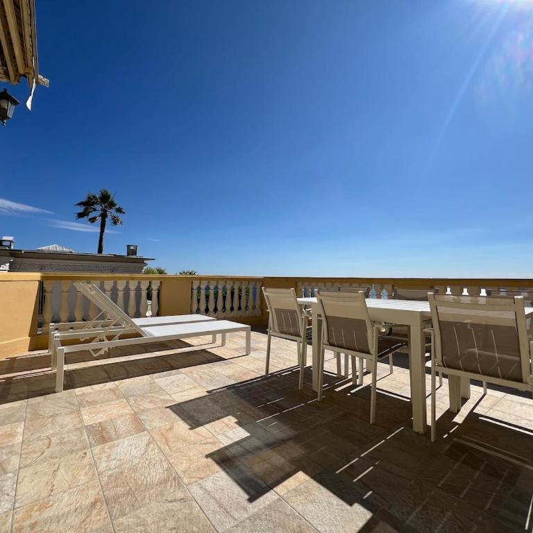 Apartment with large terrace - Appartement 3 Chambres - 26