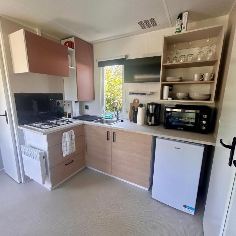 Gemütliches Mobilhaus am Wallersee - Maison 2 Chambres - 12