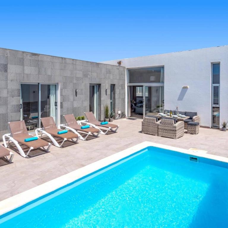 Villa Casa Ryannah by Villa Plus - Villa - 1