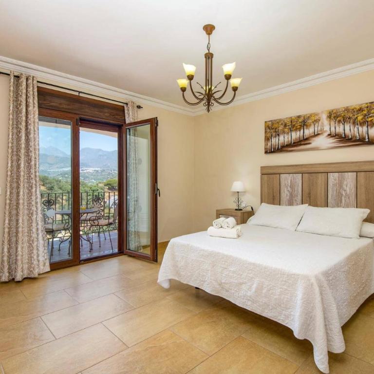 Villa Lara Pinta by Villa Plus - Villa - 8