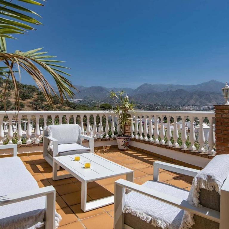 Villa Lara Pinta by Villa Plus - Villa - 12