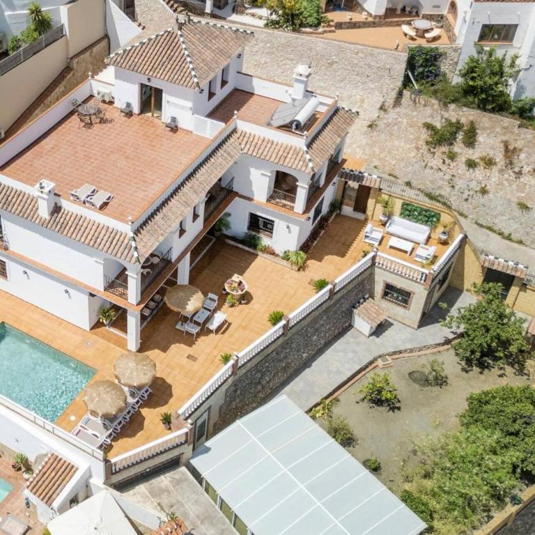 Villa Lara Pinta by Villa Plus - Villa - 25