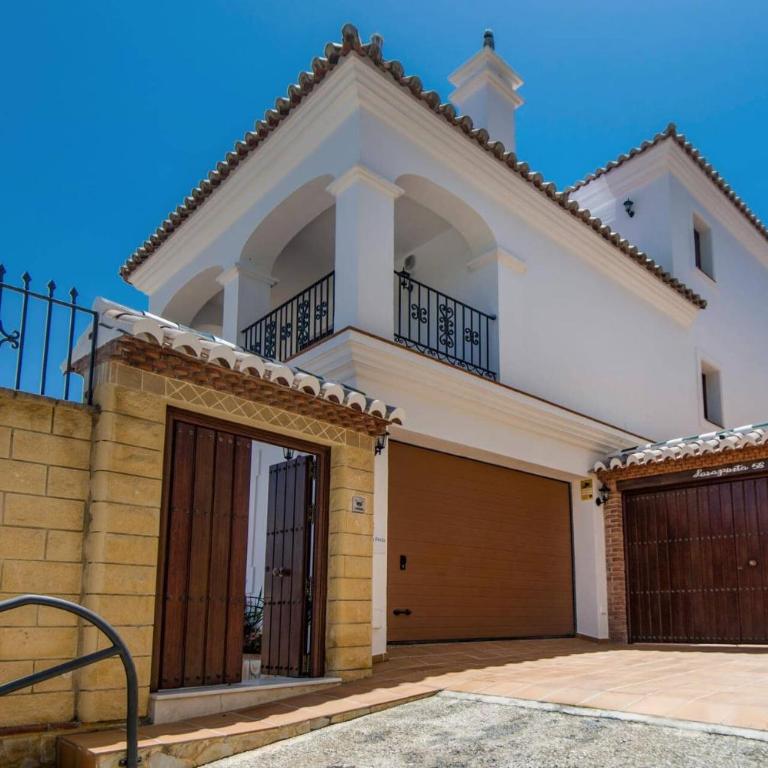 Villa Lara Pinta by Villa Plus - Villa - 33