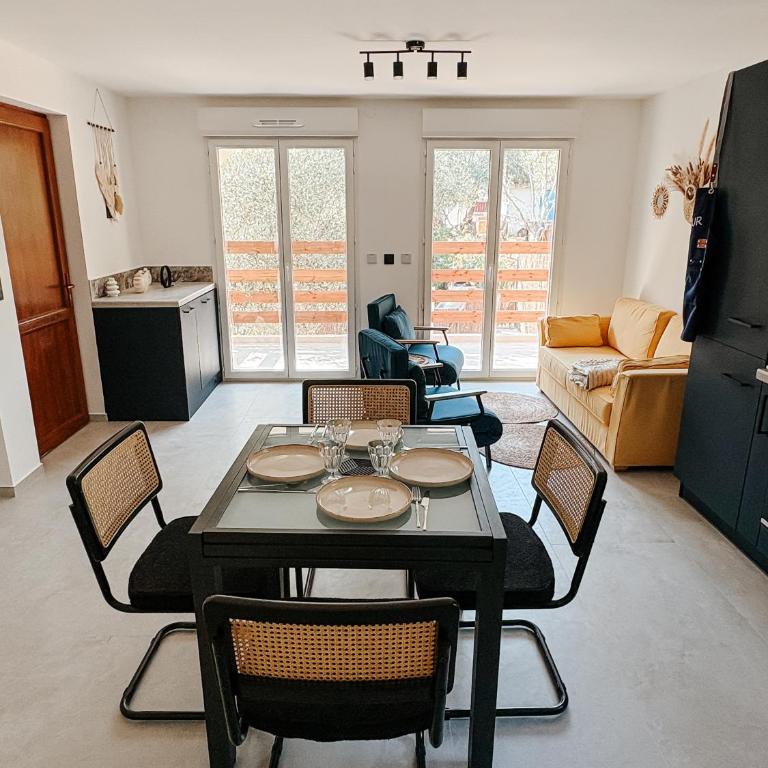 Guest House au Coeur de Nice - Deluxe Apartment mit Balkon und 2 Schlafzimmern - 7