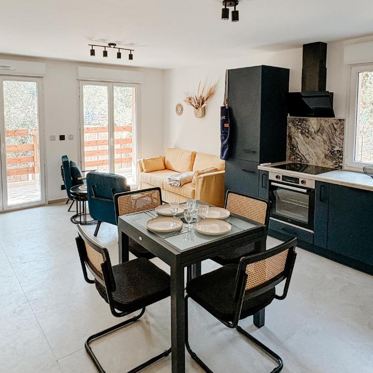 Guest House au Coeur de Nice - Deluxe Apartment mit Balkon und 2 Schlafzimmern - 11