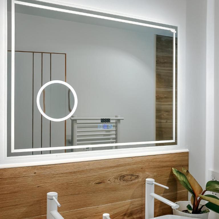 Guest House au Coeur de Nice - Superior Apartment mit 1 Schlafzimmer und Balkon - 13