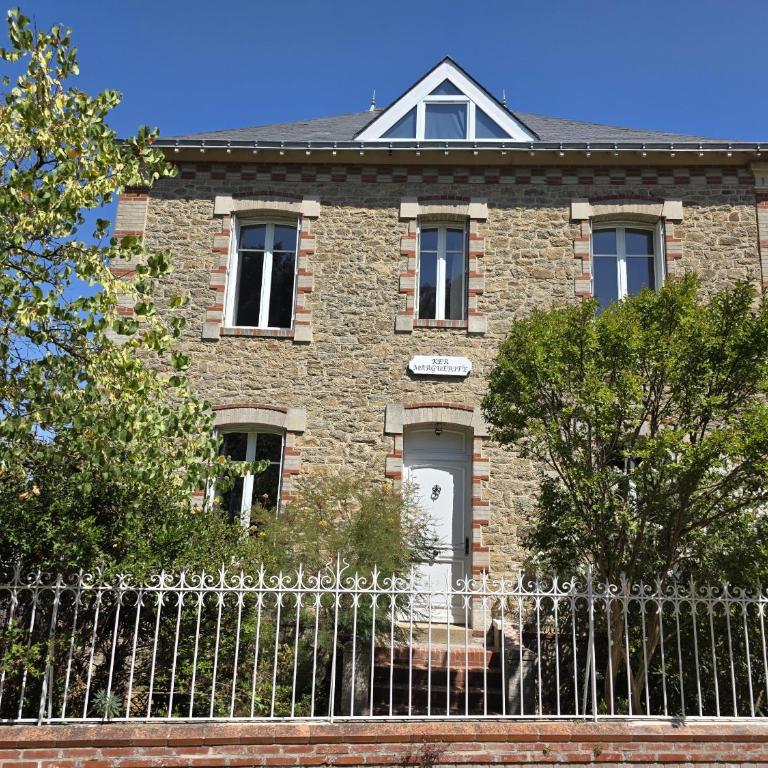 Superbe maison pour 9, jardin, tout a pied - Ferienhaus - 37