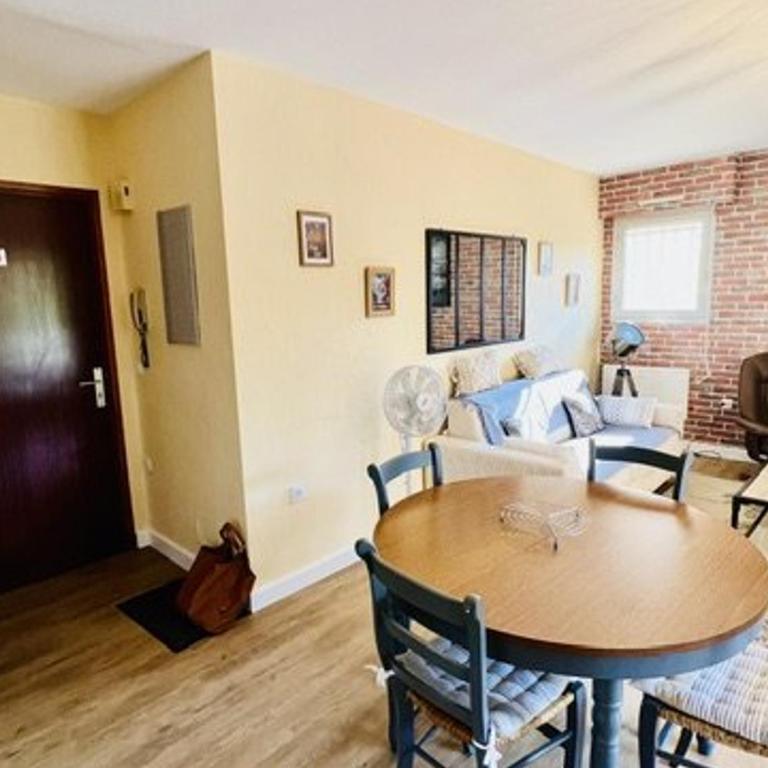 Joli F2 avec balcon, parking et proche Thermes - FR-1-703-213 - Appartement - 7