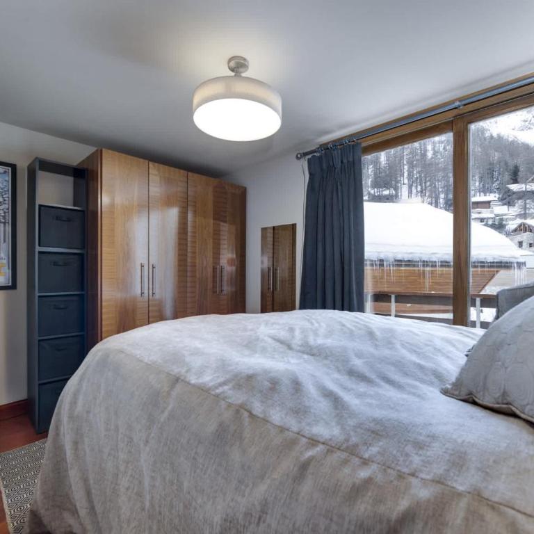 Les Oreades 110 by One of A Kind Travel - Apartment - 3