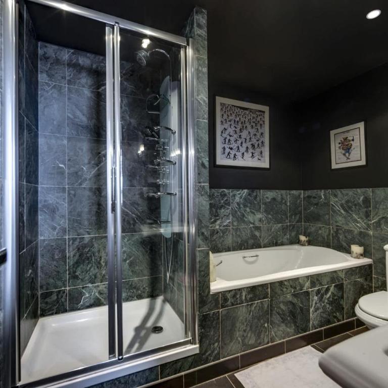 Les Oreades 110 by One of A Kind Travel - Apartment - 5