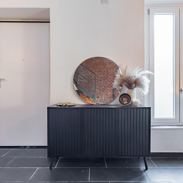 Youhosty - Design Isola Studio - Studio Apartment - 2