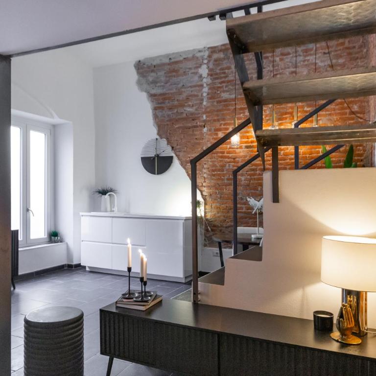Youhosty - Design Isola Studio - Studio Apartment - 35