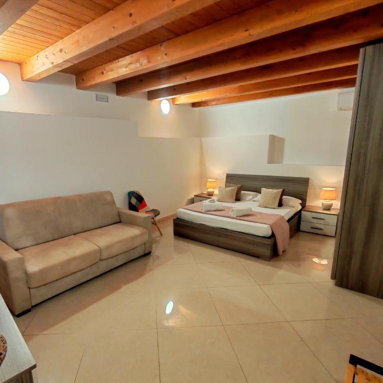 Domina Palace Rooms - Camera Deluxe - 4