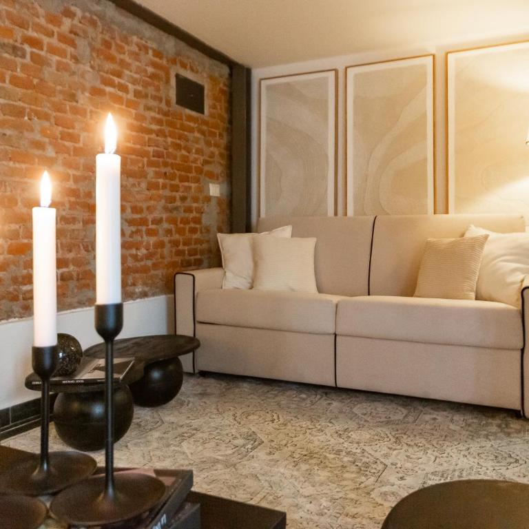 Youhosty - Design Isola Studio - Studio Apartment - 44