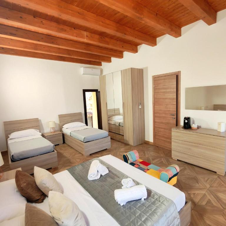 Domina Palace Rooms - Camera Quadrupla Premium - 5