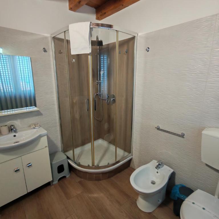 Domina Palace Rooms - Camera Quadrupla con Vista Mare - 20