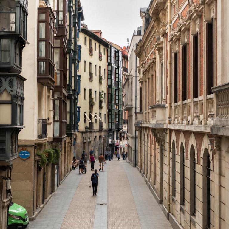 Live Old Town Bilbao - Three-Bedroom Superior Apartment - 41