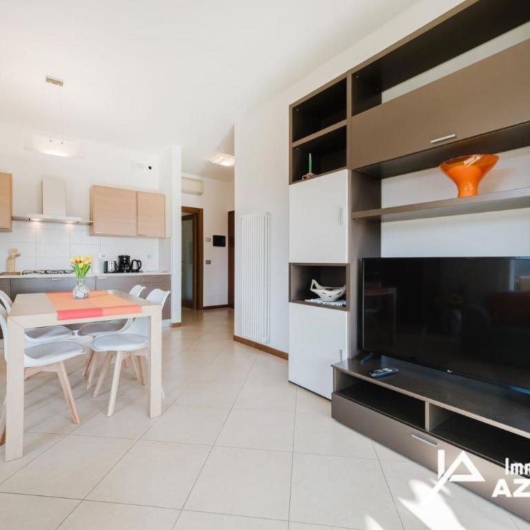 Stella del Lago - Immobiliare Azzurra - Appartamento con Vista e Balcone - 11