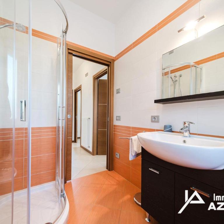 Stella del Lago - Immobiliare Azzurra - Appartamento con Vista e Balcone - 17