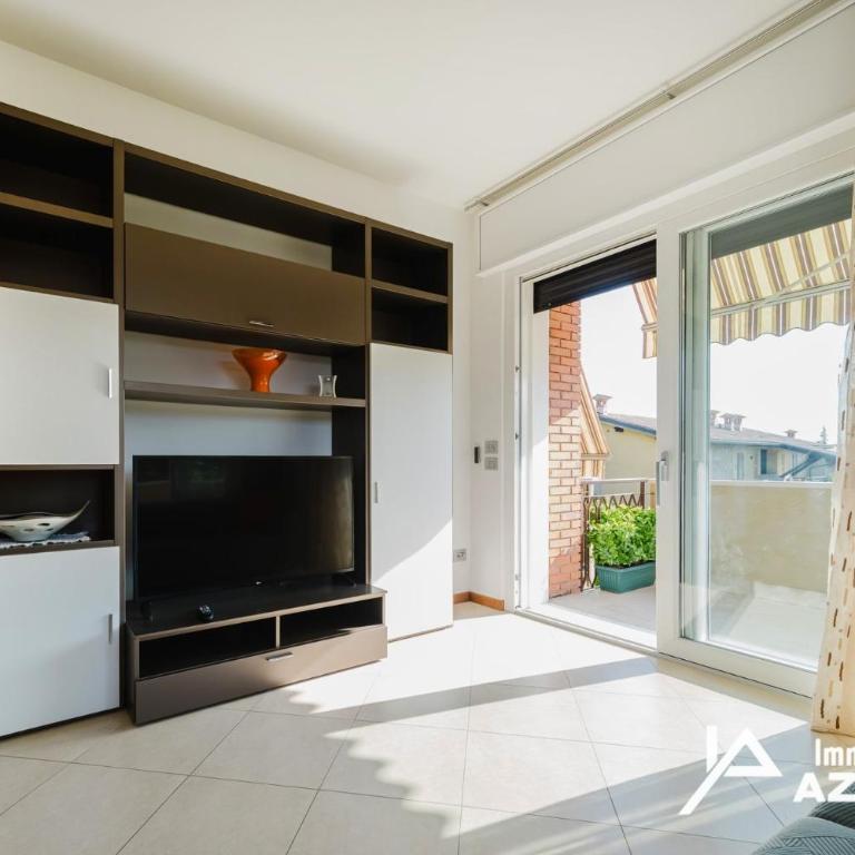 Stella del Lago - Immobiliare Azzurra - Appartamento con Vista e Balcone - 20