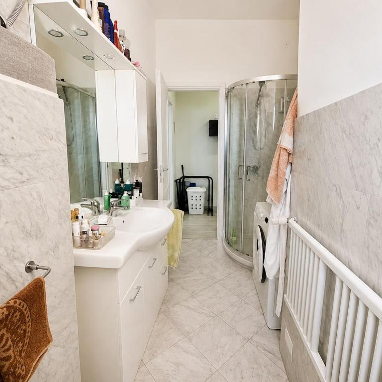 Modena Sky Station Rooms - Panoramic View & AC - Appartamento con 2 Camere da Letto e Balcone - 6