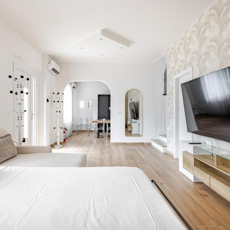 Villa Guerrazzi - 5 Bedrooms, 5 Bathrooms, Private Parking - P r a t u r e c c i Group - Villa - 32