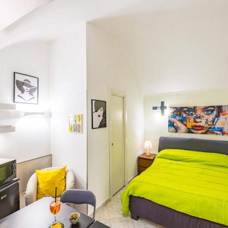 Urban Studio - Chiaia 82 - Appartamento con 1 Camera da Letto - 1