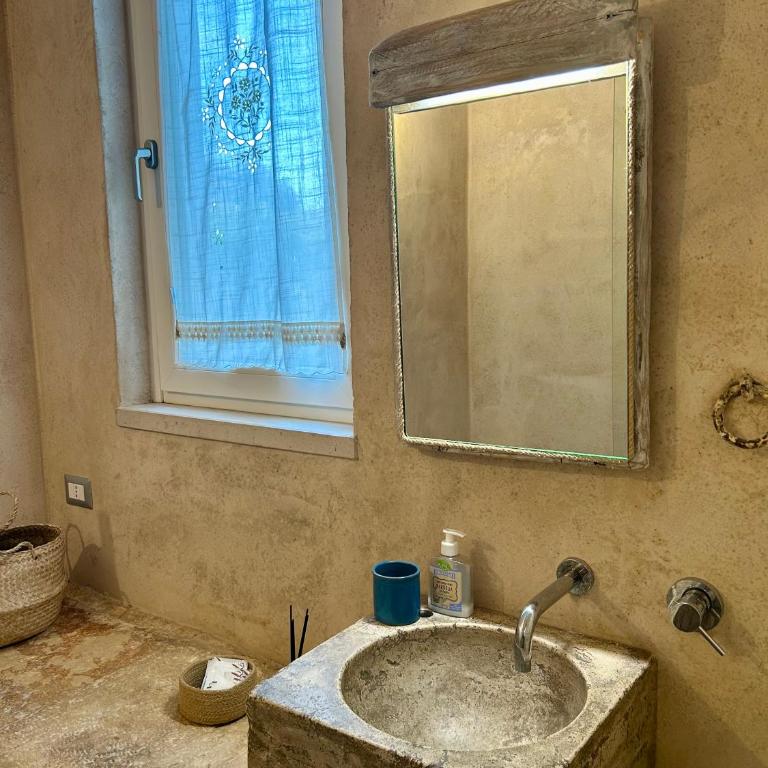 Masseria Giangrande - Rooms and Apartment - Camera King con Vista Giardino - 2
