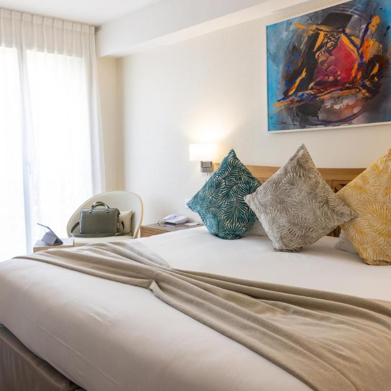 Cristal Hôtel & Spa - Chambre Double Supérieure - Accès Gratuit au Spa - 2