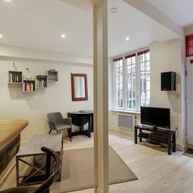 Charming 2 Bedroom Apartment in the Heart of Paris - Appartement 2 Chambres - 10
