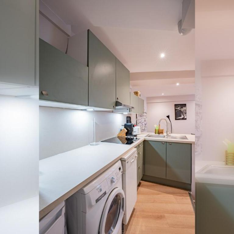Charming 2 Bedroom Apartment in the Heart of Paris - Appartement 2 Chambres - 14