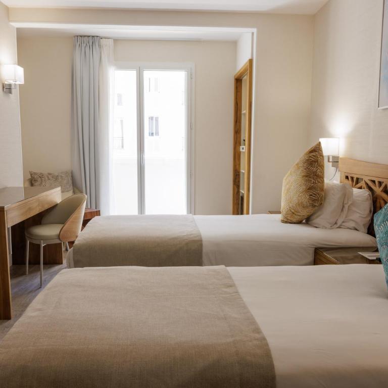 Cristal Hôtel & Spa - Chambre Double Supérieure - Accès Gratuit au Spa - 1