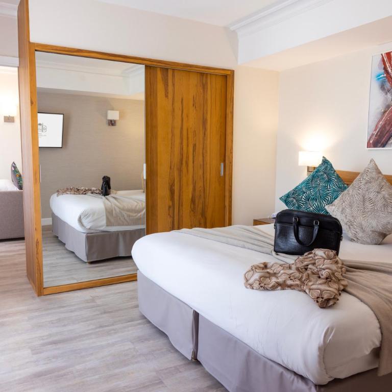 Cristal Hôtel & Spa - Suite Junior - Accès Gratuit au Spa - 3