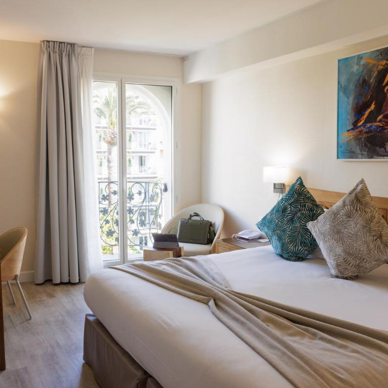 Cristal Hôtel & Spa - Chambre Double Supérieure - Accès Gratuit au Spa - 8
