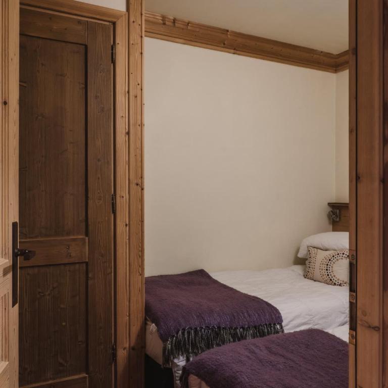 Aquila 202 by One of A Kind Travel - Apartment - 17