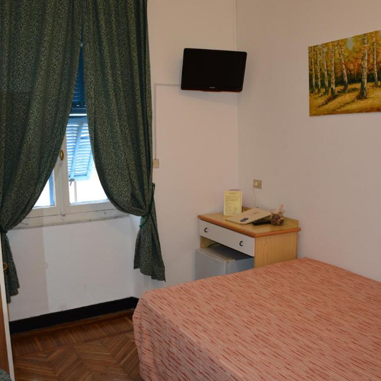 Hotel Alfieri - Camera Singola con Bagno Privato - 3