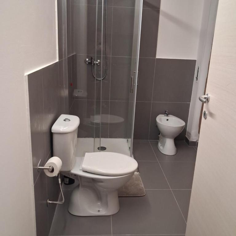 Appartamenti al Sole - Camera Quadrupla con Bagno Privato - 4