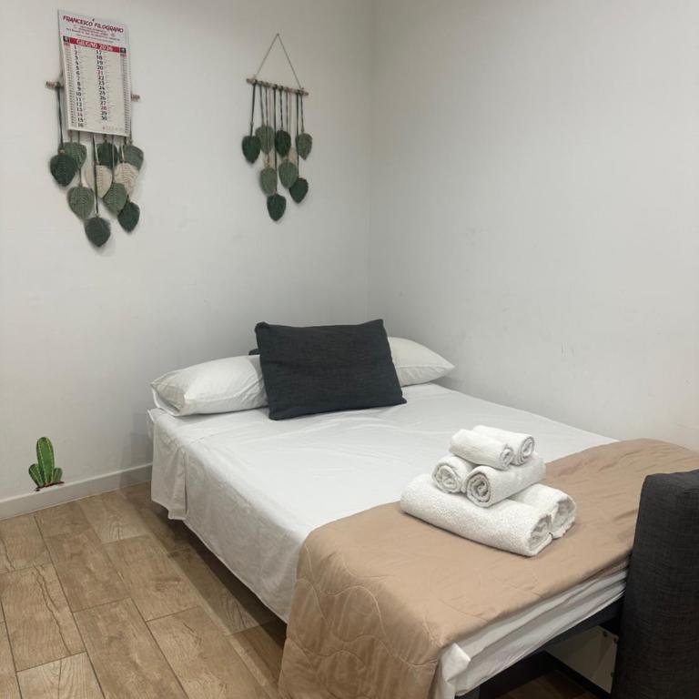Brigata Regina Apartments - One-Bedroom Apartment - 4