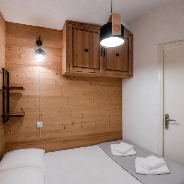 Slow Chalet Ski Soleil appart sur les pistes Terrasse tout à pied ! - Appartement - 5