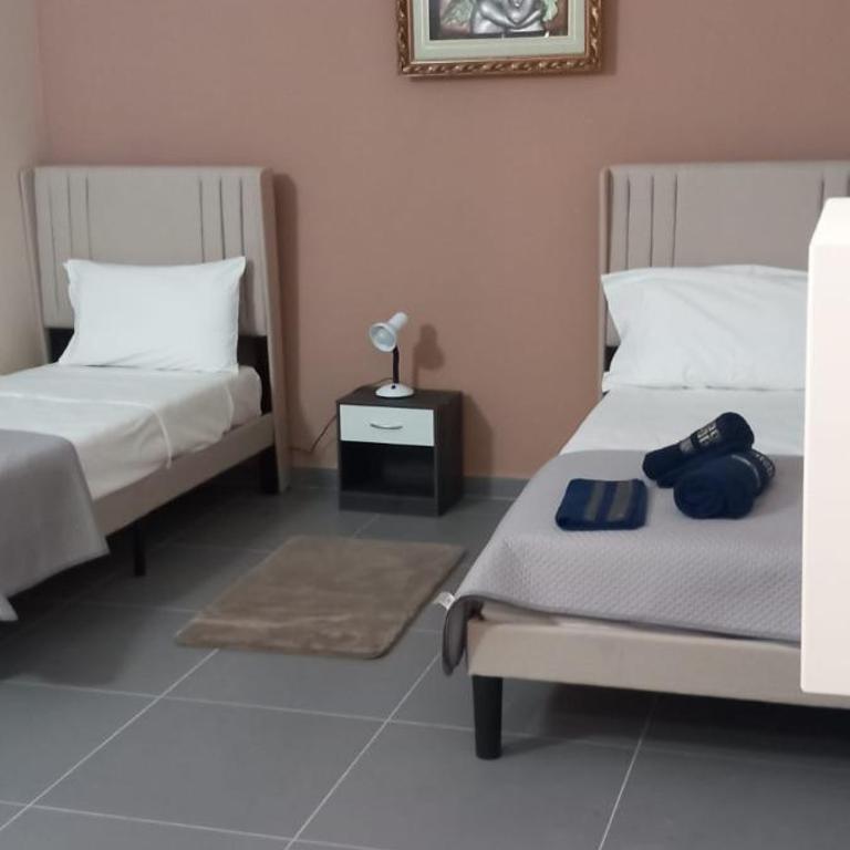 Appartamenti al Sole - Camera Familiare con Bagno Privato - 1