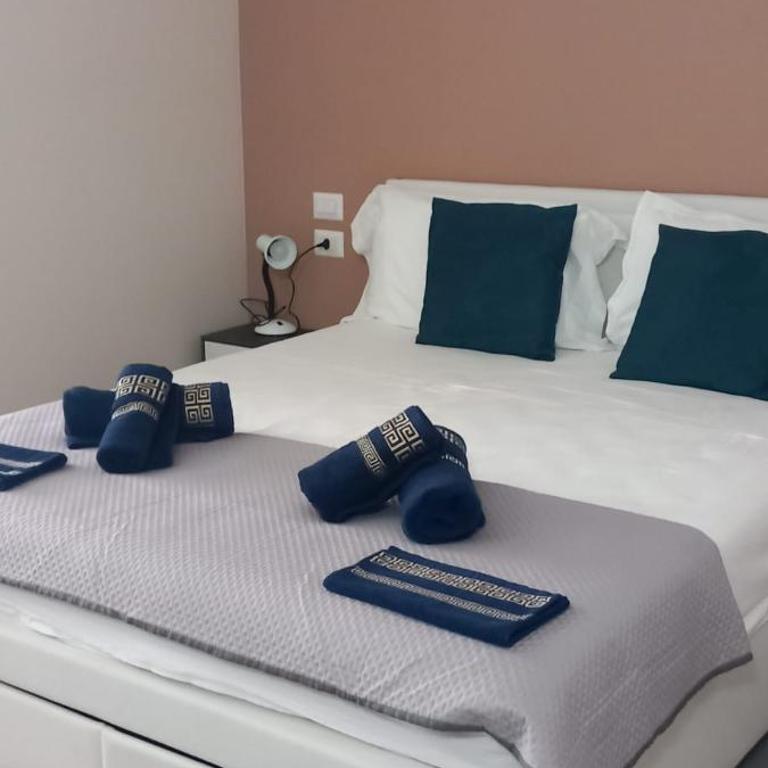 Appartamenti al Sole - Camera Familiare con Bagno Privato - 11