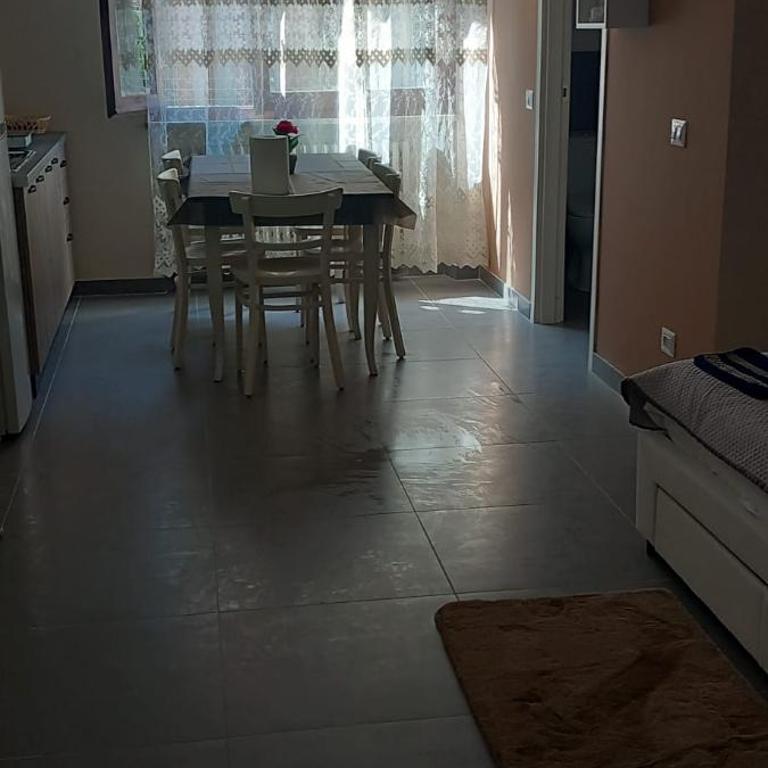 Appartamenti al Sole - Camera Familiare con Bagno Privato - 15