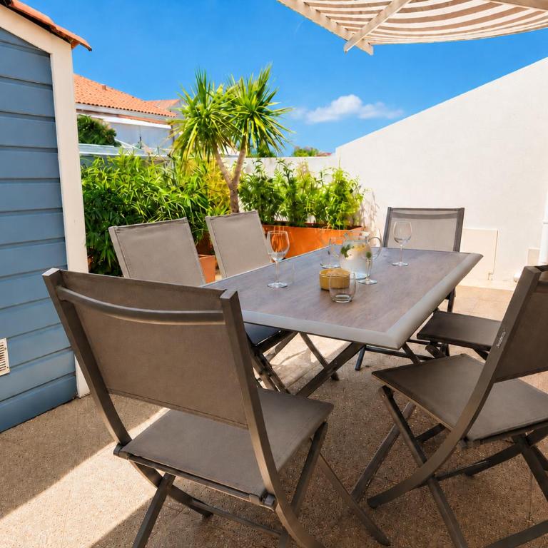Maison 6 pers, Plage à 150 m, Terrasse, Garage, Wi-Fi & Douchette Extérieure - Maison 3 Chambres - 2