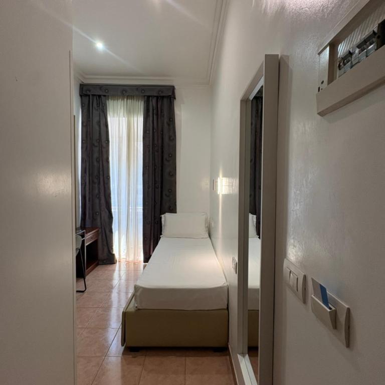 Hotel Ciao - Camera Singola Economy - 7