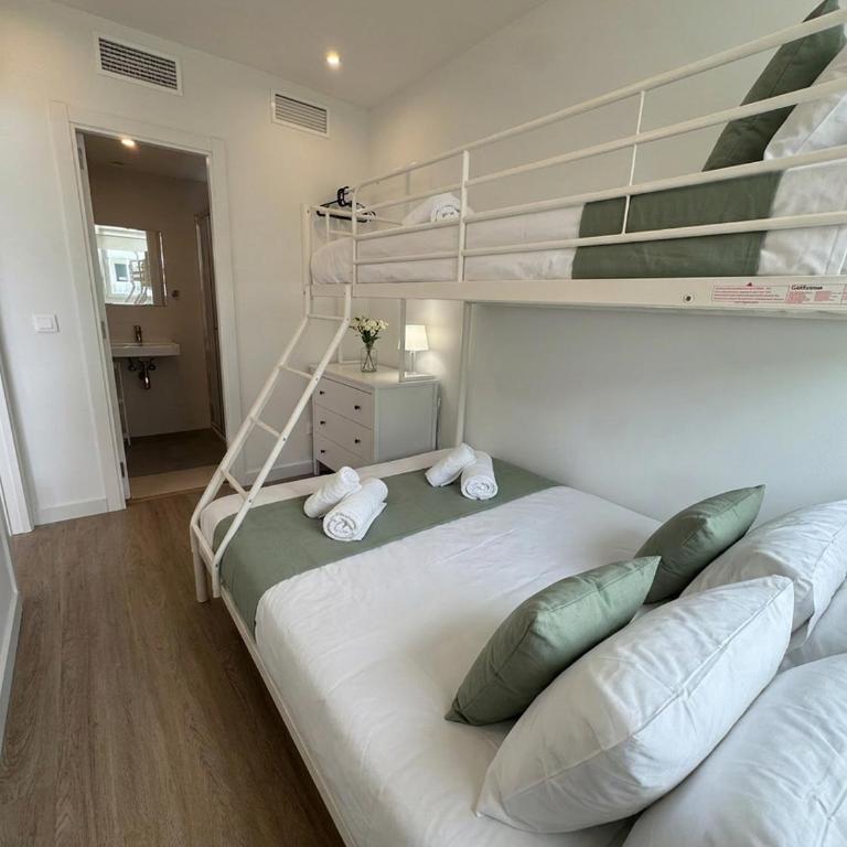 Med Hills Fuengirola 2BR Pool Views - Apartamento de 2 dormitorios con terraza - 20