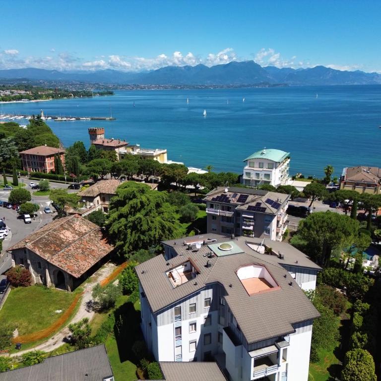 Stella Garda View - Terrazza vista lago - Appartamento con 3 Camere da Letto e Vista Lago - 2
