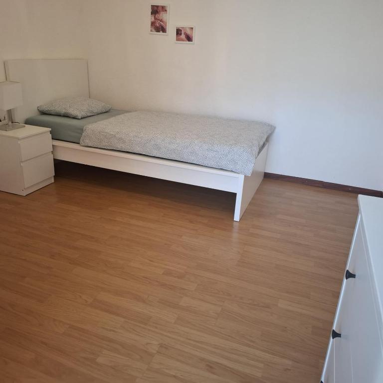 Meine Zimmer - Einzelzimmer mit Gemeinschafts-WC - 6