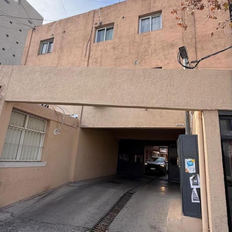 Depto moderno con cochera y excelente ubicación - Apartamento de 1 dormitorio - 4